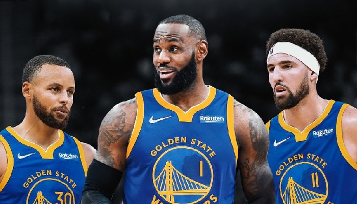 La superstar NBA des Los Angeles Lakers, LeBron James, ici sous les couleurs des Warriors aux côtés de Stephen Curry et Klay Thompson