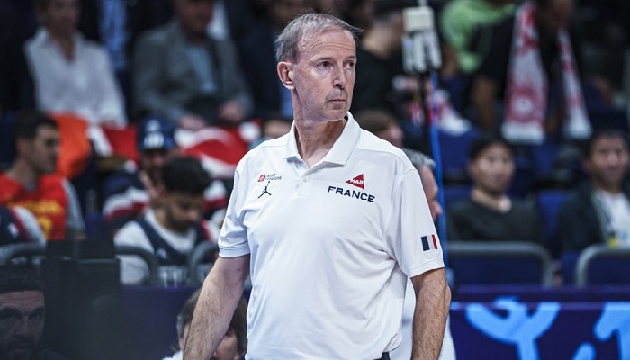 Vincent Collet sur le banc des Bleus à l'EuroBasket