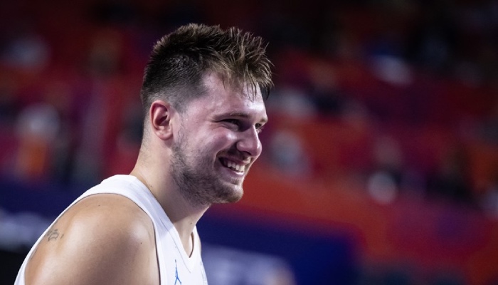 La star NBA slovène des Dallas Mavericks, Luka Doncic, a montré de sacrés signes de transformation physique via une photo prise lors de l'Eurobasket