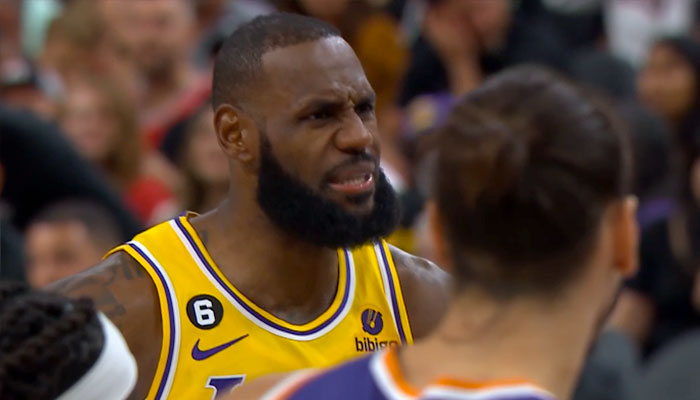 LeBron wildly tackled below the belt by two stars: “He didn’t…”