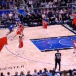 NBA – Séquence dingue, Bol Bol (2m18) couvre 8 mètres et dunke… en 1 seul dribble !