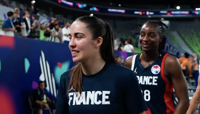 Marine Fauthoux avec l'équipe de France