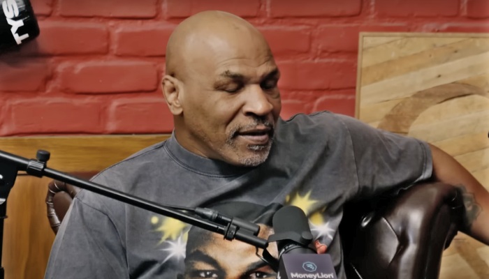 Mike Tyson sur le plateau de son podcast