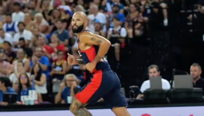 FIBA Evan Fournier avec les Bleus