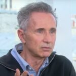 Avec sa femme depuis 50 ans, Thierry Lhermitte lâche son secret : « C’est de…