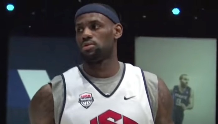 NBA LeBron James avec Team USA