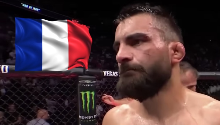 Le combattant UFC Benoit Saint-Denis avec le drapeau de la France