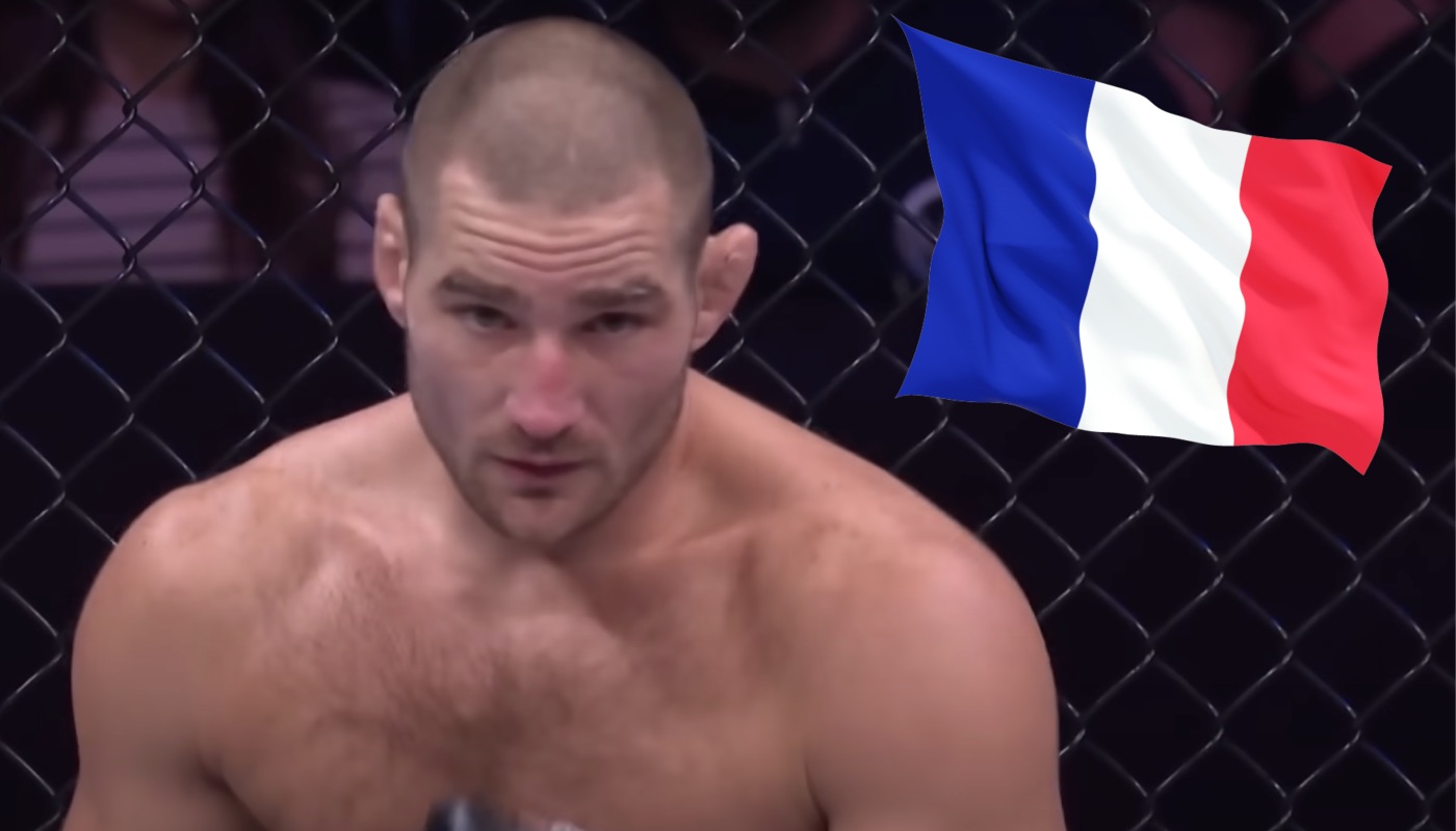 Le combattant UFC Sean Strickland, ici accompagné du drapeau de la France