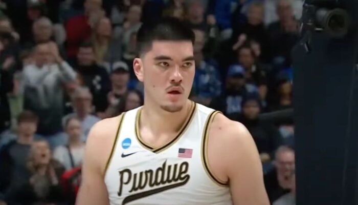 NCAA Le géant Zach Edey de Purdue