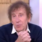 À 79 ans, Alain Souchon révèle le mal qui lui a pourri toute sa vie : « Quand on a ça, on…