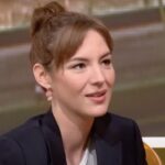 À 42 ans, Louise Bourgoin ironise : « Je fais 100cm de tour de hanche, c’est pratique pour…