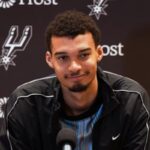 NBA – La réaction virale d’un journaliste après le match de Wemby : « L’impression d’être mort et…