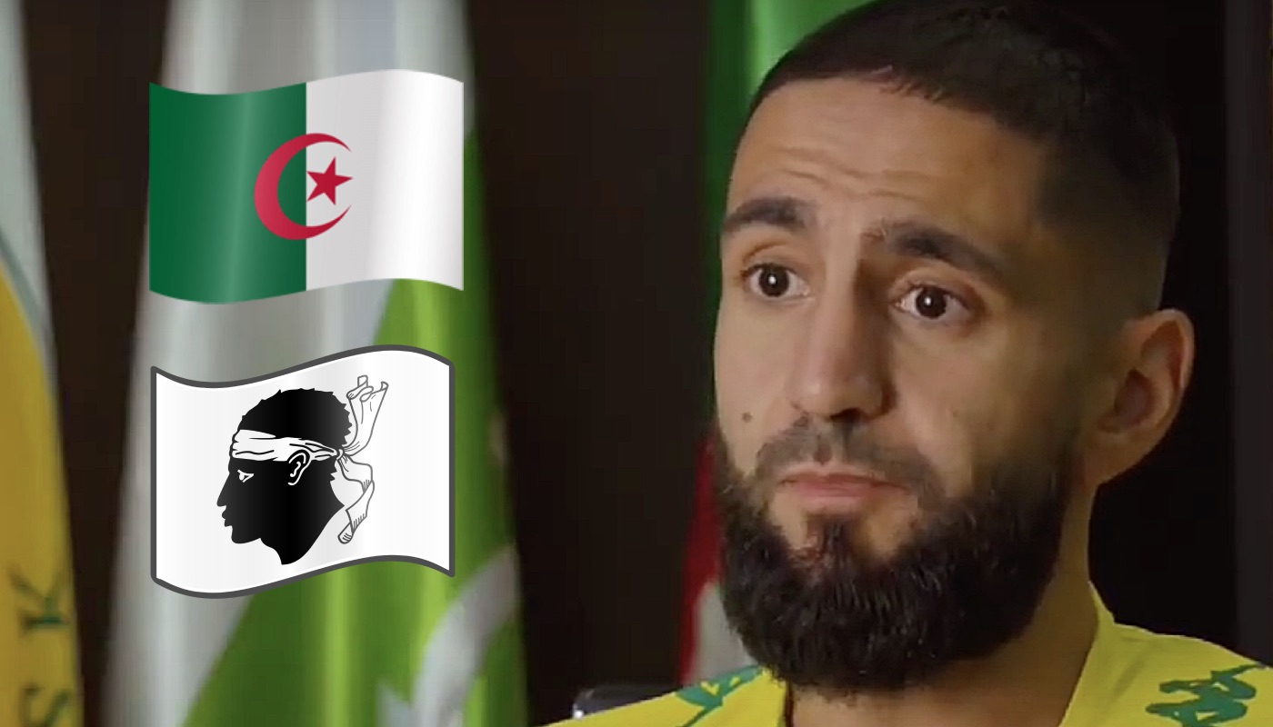 Le footballeur Ryad Boudebouz, ici accompagné des drapeaux de l'Algérie et de la Corse