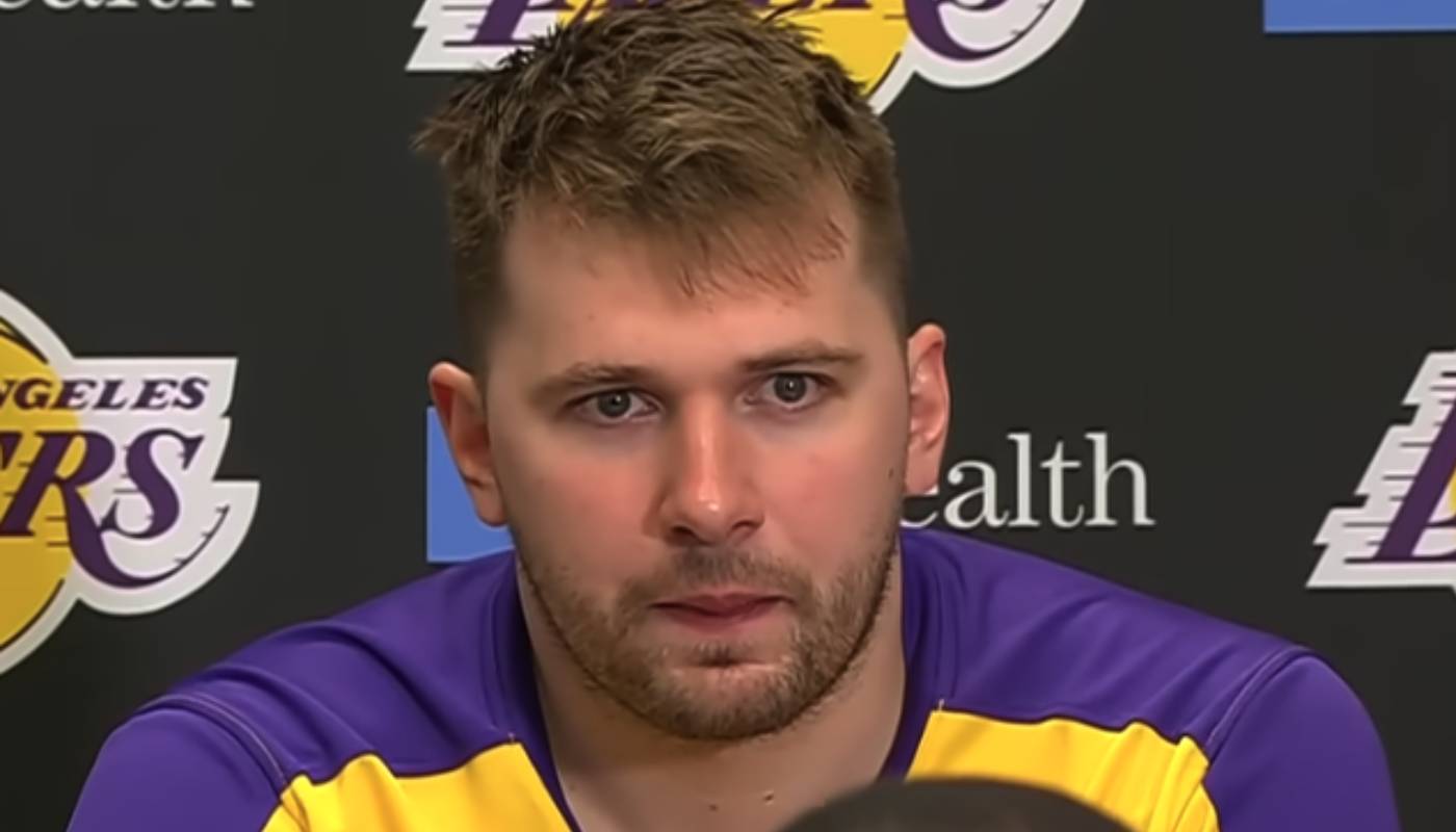 Luka Doncic en conférence de presse pour les Lakers