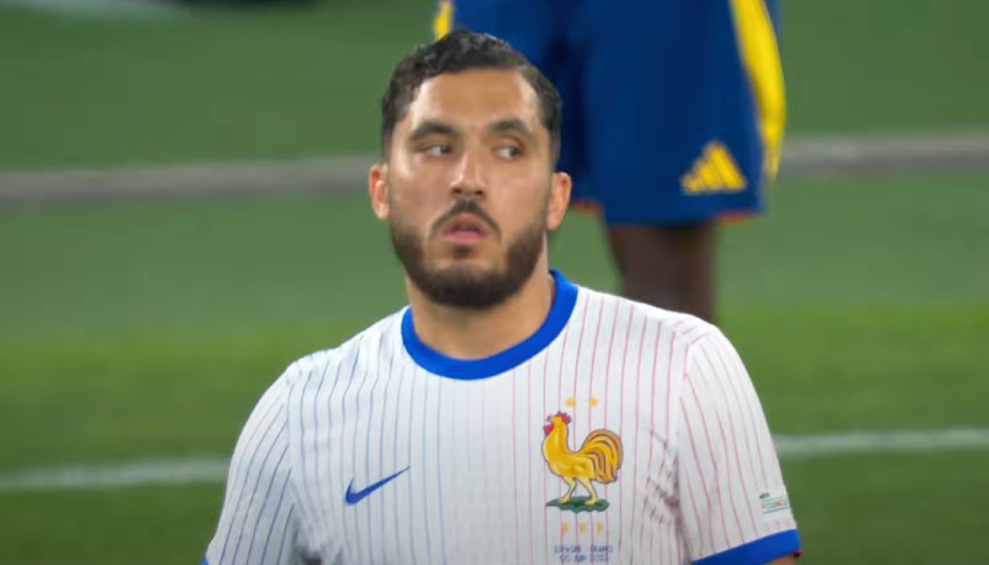Rayan Cherki avec l'équipe de France
