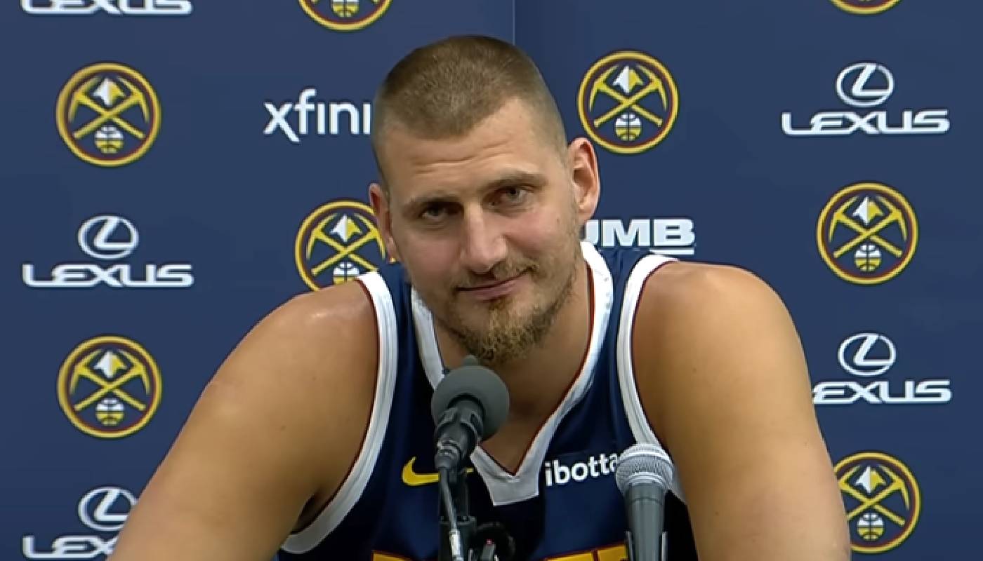 Nikola Jokic pour le Media Day des Nuggets