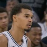 NBA – Un ancien joueur choqué par Wembanyama : « Je n’ai jamais vu un pivot faire ça »