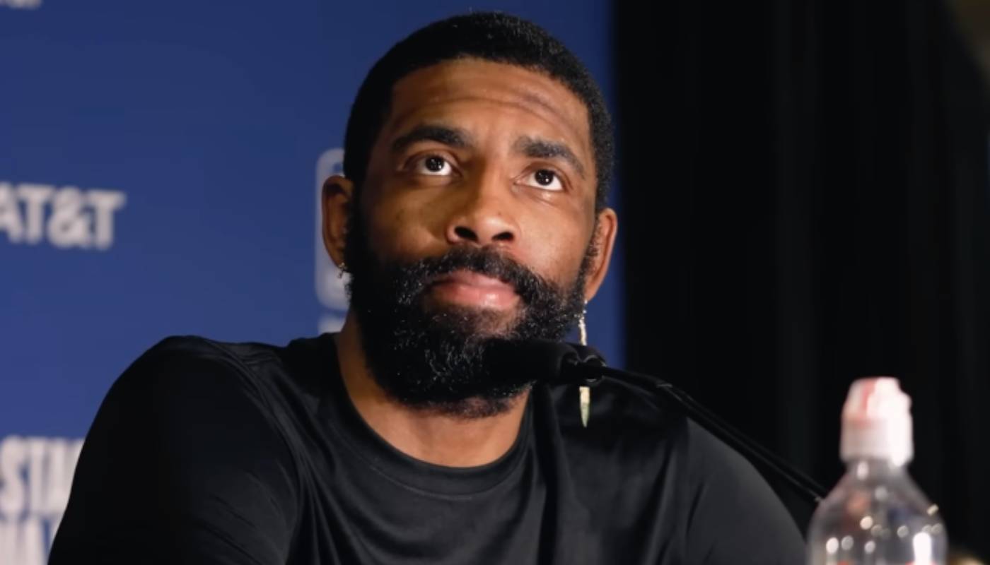 Kyrie Irving en interview pour les Mavericks