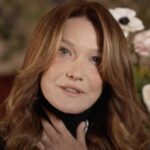 À 58 ans, Carla Bruni passe aux aveux sur ses trois addictions : « J&rsquo;ai pu en consommer jusqu&rsquo;à…