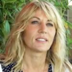 Mathilde Seigner (58 ans) sans tabou sur son intimité : « Je n&rsquo;ai pas une sexualité…
