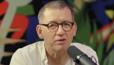 Trompé, Dany Boon (59 ans) cash : « Je suis rentré, et elle était au lit avec un mec, alors j&rsquo;ai…