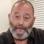 À 77 ans, Jean Reno cash sur sa façon d&rsquo;être qui lui gâche la vie : « C&rsquo;est plus fort que moi »