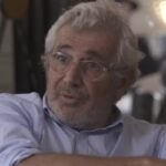 Michel Boujenah (73 ans) cash sur le refus de ses 2 enfants de lui répondre au téléphone : « Ils ne…