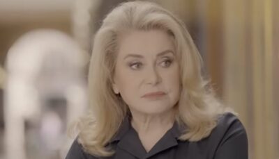 Catherine Deneuve (82 ans) dévoile l&rsquo;endroit improbable et osé de son tatouage : « C&rsquo;est assez…