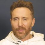 David Guetta (58 ans) lâche la vérité sur son rapport à la drogue et à l&rsquo;alcool : « J&rsquo;ai une…