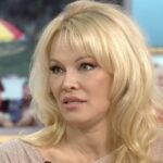 Le conseil inattendu de Pamela Anderson (58 ans) aux hommes pour assurer au lit : « Ça fait…