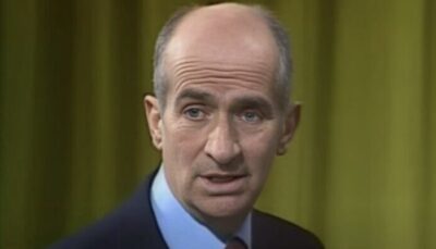 Ayant joué avec à son sommet, un célèbre acteur très clair sur Louis de Funès : « Des médisances de…