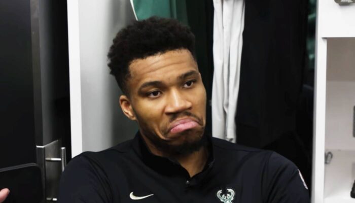 Giannis Antetokounmpo en conférence de presse