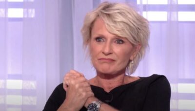 Pourtant féministe, Sophie Davant cash sur le défaut des femmes par rapport aux hommes : « C&rsquo;est dingue ! »