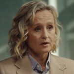 Caroline Roux cash sur la partie de son corps qui affole des téléspectateurs : « J&rsquo;avoue que ça me…