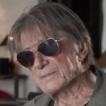 Un célèbre chanteur cash sur un penchant de Jacques Dutronc : « C&rsquo;est lui qui m&rsquo;a initié, j&rsquo;avais 17 ans et…