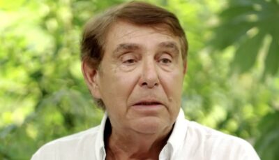 Après 60 ans de carrière, Jean-Pierre Foucault affiche la star qui l&rsquo;a le plus outré : « Il a tellement bu qu&rsquo;il a…