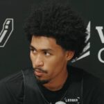 Dylan Harper répond aux journalistes